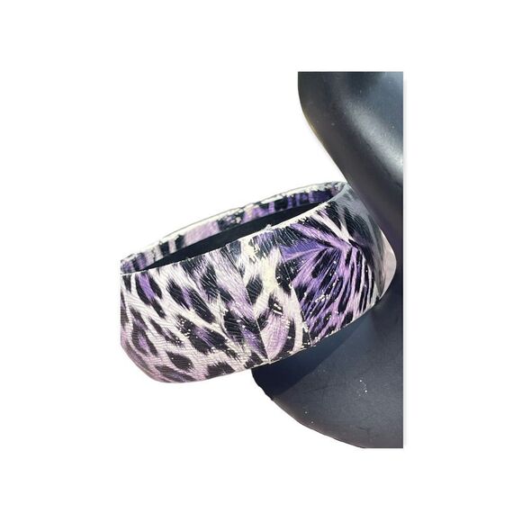 Fashion jewelry Purple White Black Cheetah Print Bangle Bracelet - Picture 2 of 4